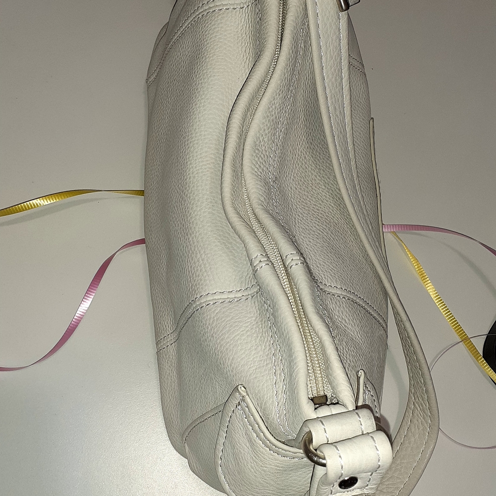 Fossil Cream Leather Shoulder Bag - Picture 2 of 11